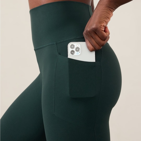 NWT SALUTATION STASH HIGH RISE LEGGING from Athleta in Cypress - Picture 3 of 9